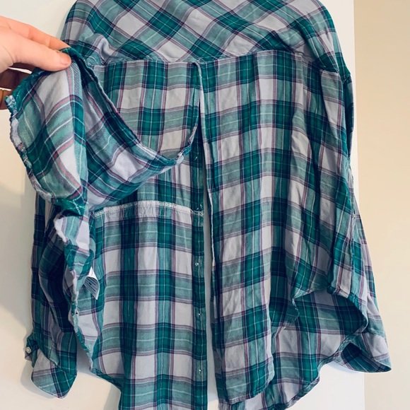 Open back flannel pattern blouse - Picture 2 of 3